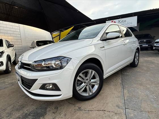 VOLKSWAGEN POLO 1.0 200 TSI COMFORTLINE AUTOMÁTICO